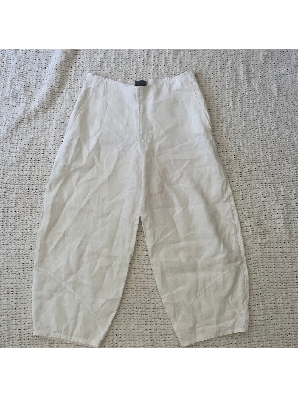 Oska Women's White Linen Barrel Leg Trousers - Size 30"